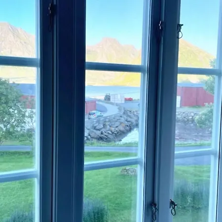 Feriehus House, Lofoten Fredvang